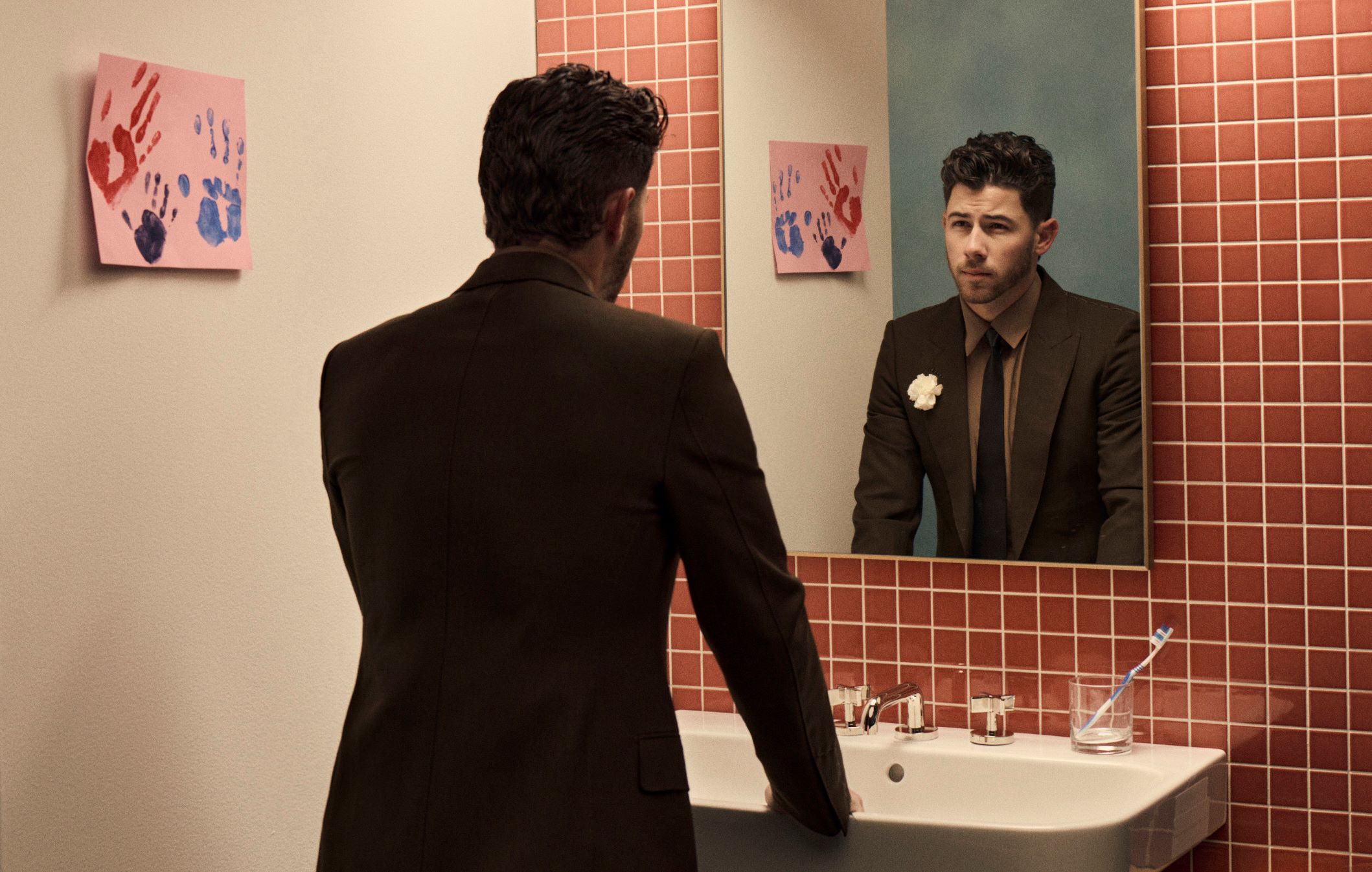 Nick Jonas ปล่อยอัลบั้ม Sunday Best (Deluxe) เพิ่ม 2 เพลงใหม่ และ “Gut Punch” เวอร์ชั่นไลฟ์ ต่อยอดความสำเร็จ หลังโกยคะแนนบวกจากแฟนเพลงและนักวิจารณ์ล้นหลาม