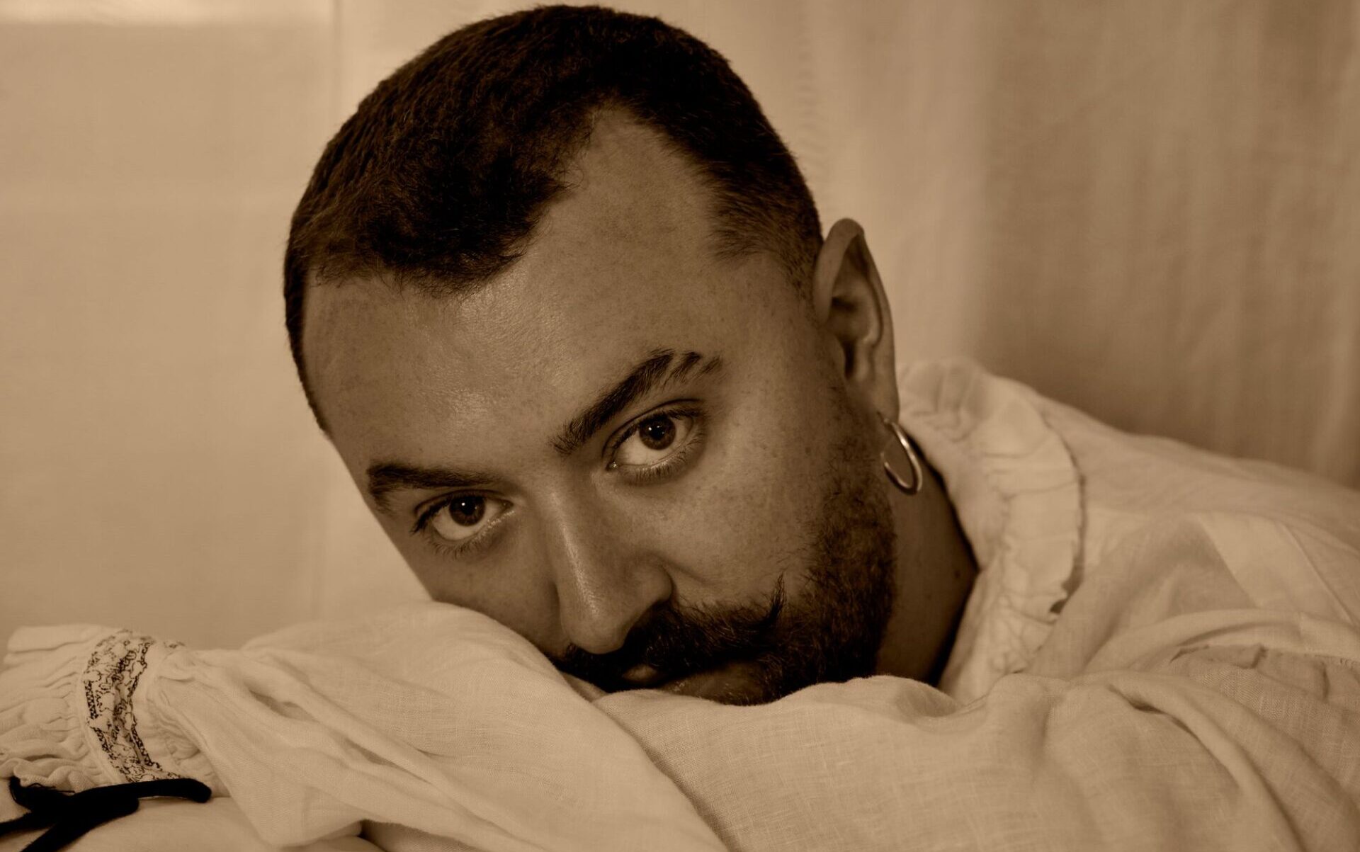 Sam Smith จัดเต็มซาวด์ทรงพลัง พร้อมคณะนักร้องประสานเสียงสุดอลังการ ในเพลงใหม่ “Oh Mother” แฟน ๆ รอฟังอัลบั้มใหม่ Hazel Eyes วันที่ 21 สิงหาคมนี้