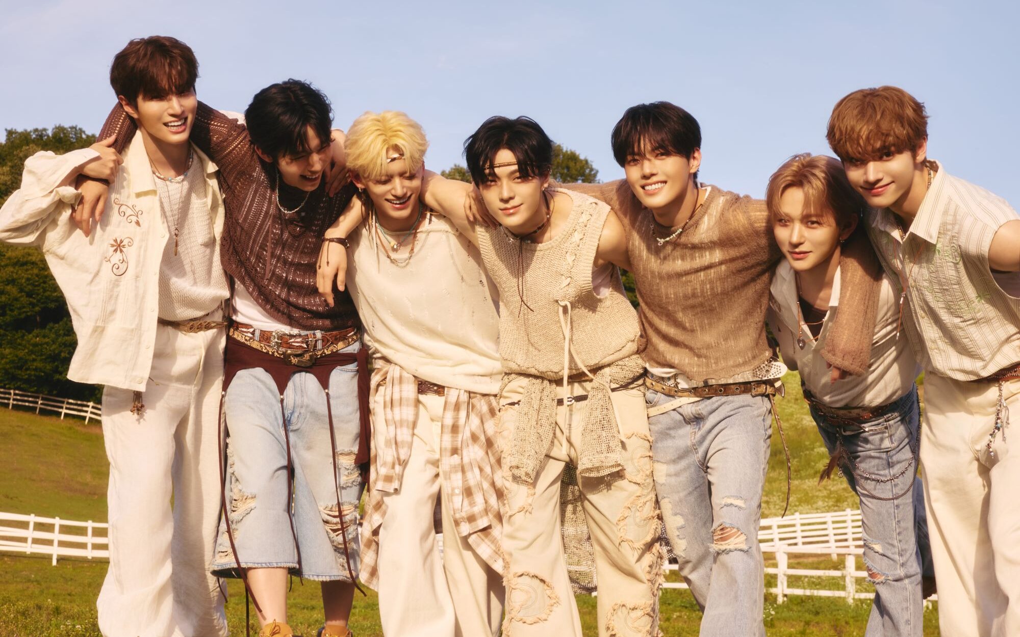 WHIB กลับมาสร้างสีสันรับซัมเมอร์ กับมินิอัลบั้มชุดที่ 2 CHERRY PIE พร้อมออกเดินทางค้นหาสีสันที่เป็นตัวตนที่เป็นเอกลักษณ์ของตัวเอง