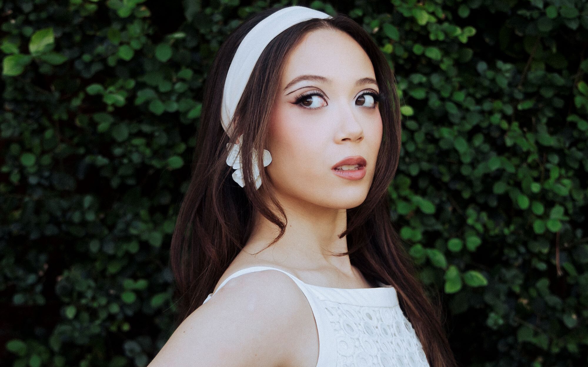 Laufey เจ้าของ 2 รางวัลแกรมมี เซ็นสัญญากับ Interscope Records/Verve Records เตรียมเดินหน้าสู่เส้นทางศิลปินแห่งยุค สานต่อความสำเร็จระดับโลก